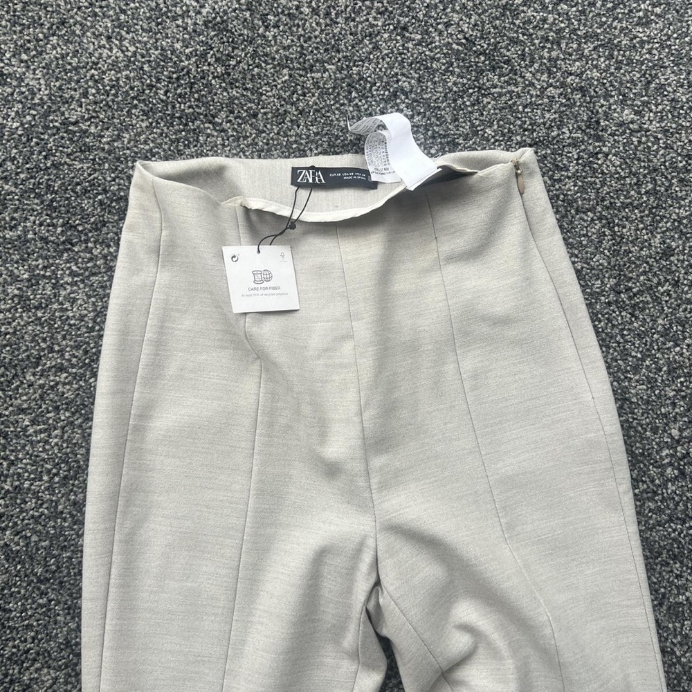 Zara flared trousers with a flattering fit - NEW NO TAGS